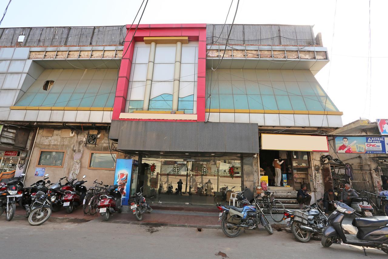 Oyo 11596 Sanjay Guest House Kānpur Exterior foto